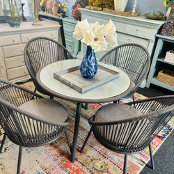 CUTE DINING OR PATIO TABLE SET AT PICKY PUNCHERS 5280 SEMINOLE BLVD ST PETE OPEN NOON TO 6pm FREE DELIVERY 
