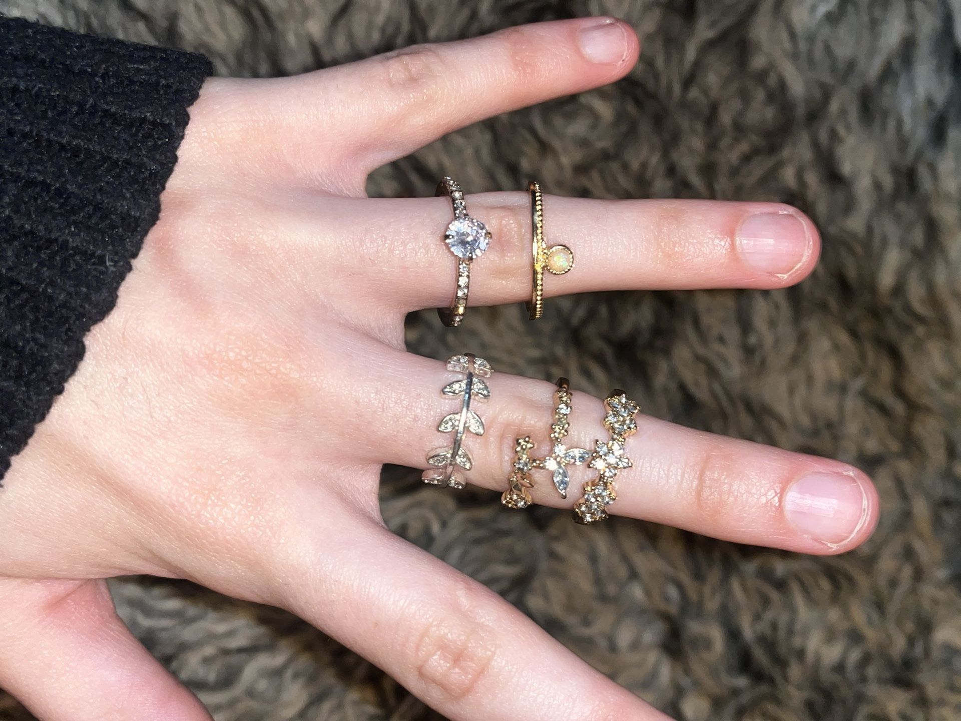 6 Piece Gold And Rose Gold Flower Ring Set