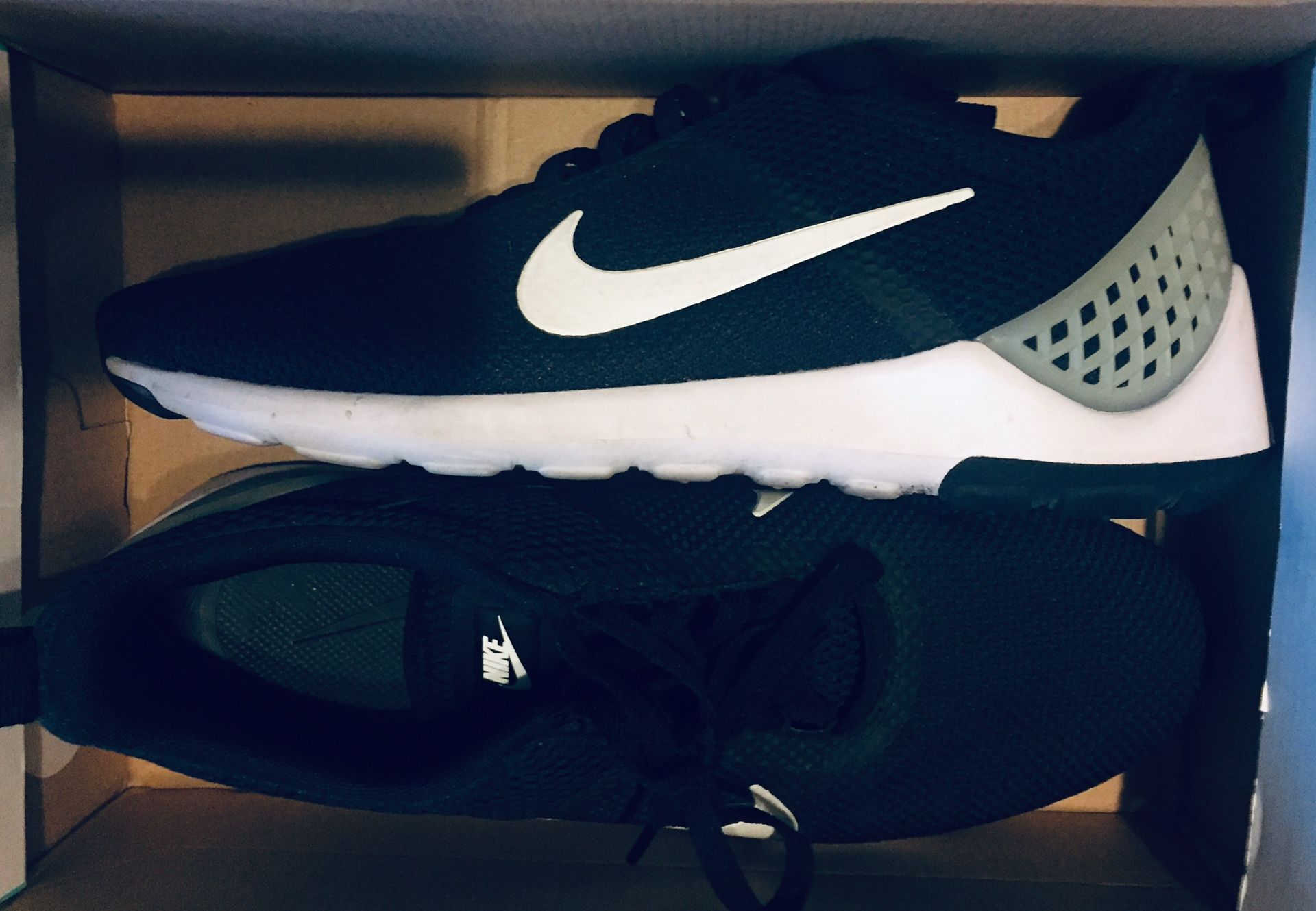 Nike Men’s XE, tamaño 12.5, perfectas condiciones!
