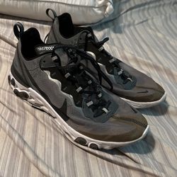Nike React Size 9.5