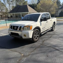 2015 Nissan TITAN