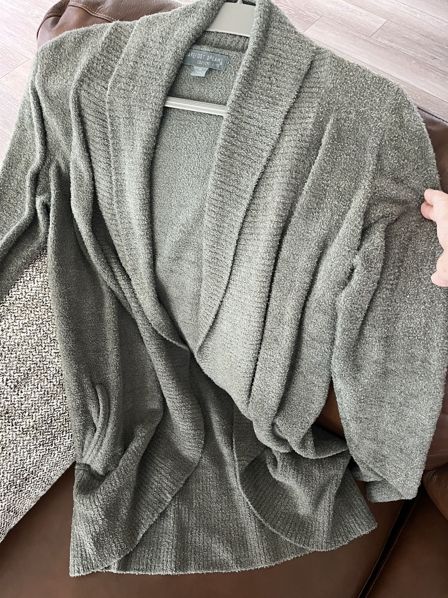 Barefoot Dreams Sweater Size Medium Sage Green