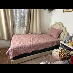 2 Twin Bed Frames