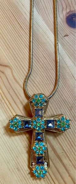 Beautiful gold plated cross necklace