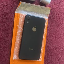 Factory Unlocked iPhone XR, 64gb 10 Pieces $3000