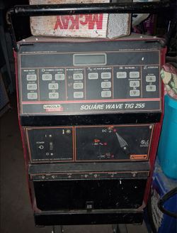 Lincoln Electric Square Wave TIG 255 Welder