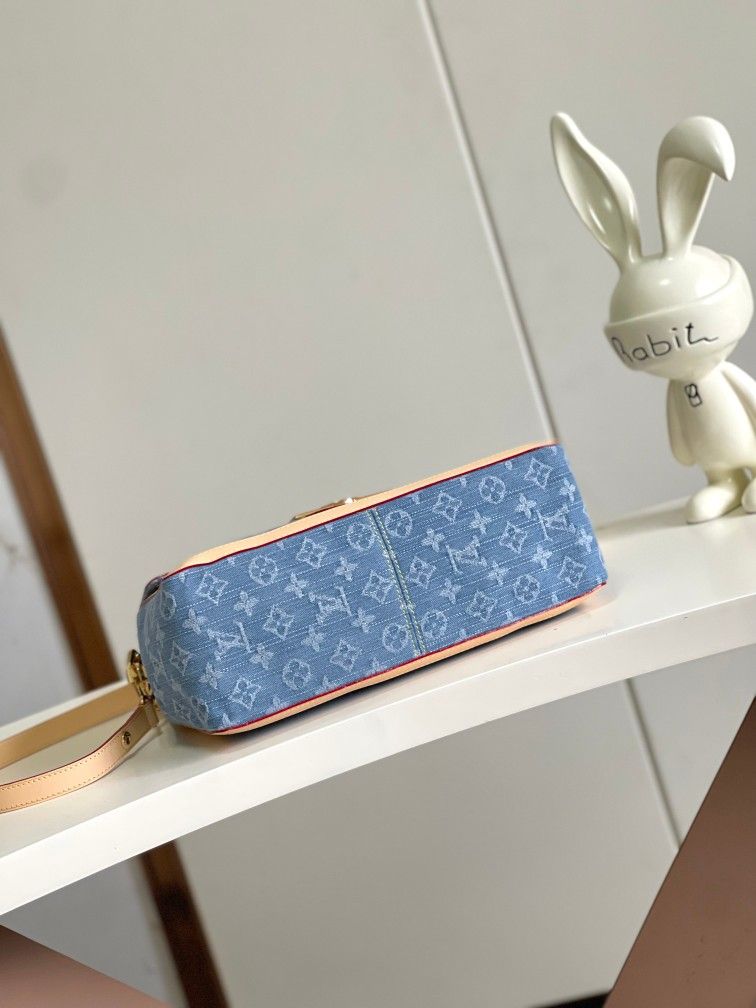 High-end handbags for women