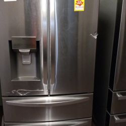 LG LMXSS 27.8 cu. ft. 4 Door French Door Smart Refrigerator  N