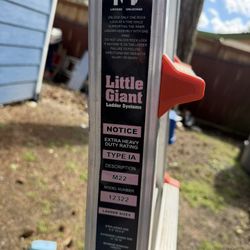 Like New Little Giant, Extreme Extension Ladder