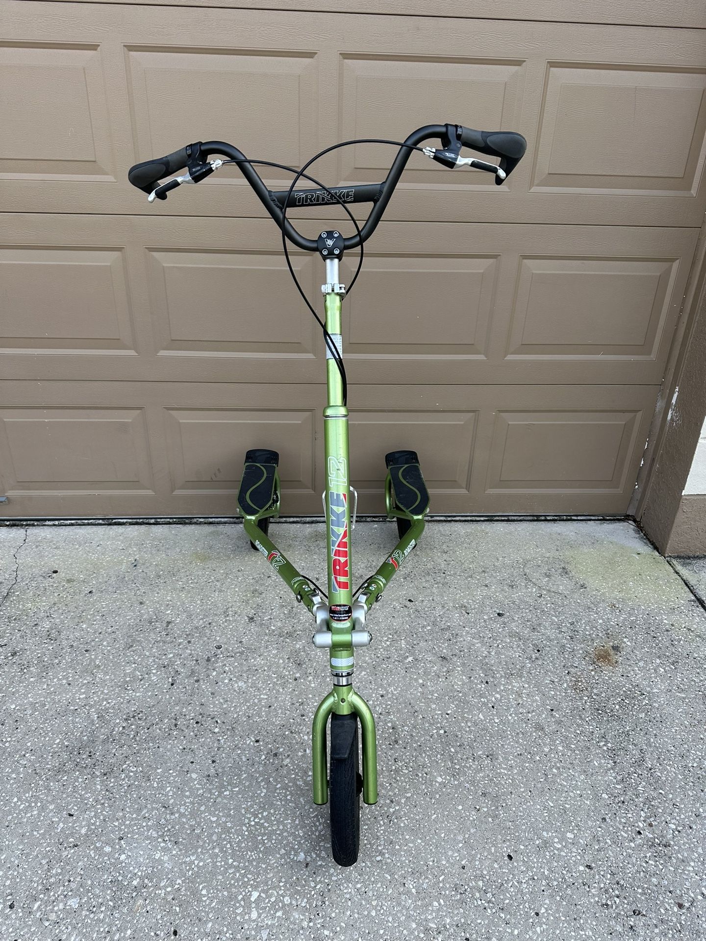 TRIKKE T12 Roadster  3-WHEEL Carving Scooter Disc Brakes Outdoor Exercise Fun Man Woman Boy Girl