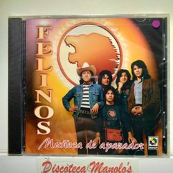 LOS FELINOS - MUÑECA DE APARADOR