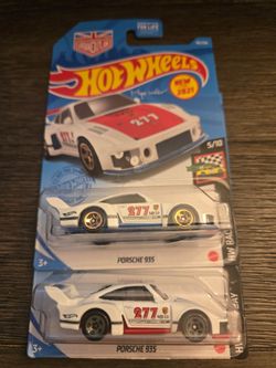 Hot Wheels Lot of 2 Porsche 935 Red/Blue 5/10