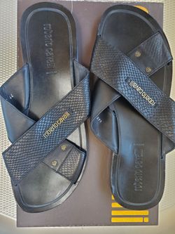 Roberto Cavalli
Mens Black Leather Slip-Ons