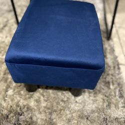 Small Rectangular Stool, Velvet Fabric Footstool with Non-Slip Plastic Legs, Modern Footstool for Sofa, Desk, Office, Living Room, Dogs, Navy Blue