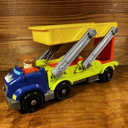 FISHER  PRICE  LITTLE  PEOPLE  RAMP  'N  GO  CAR  CARRIER