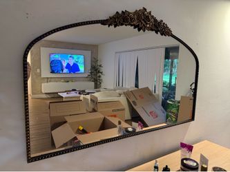 Arched mirror