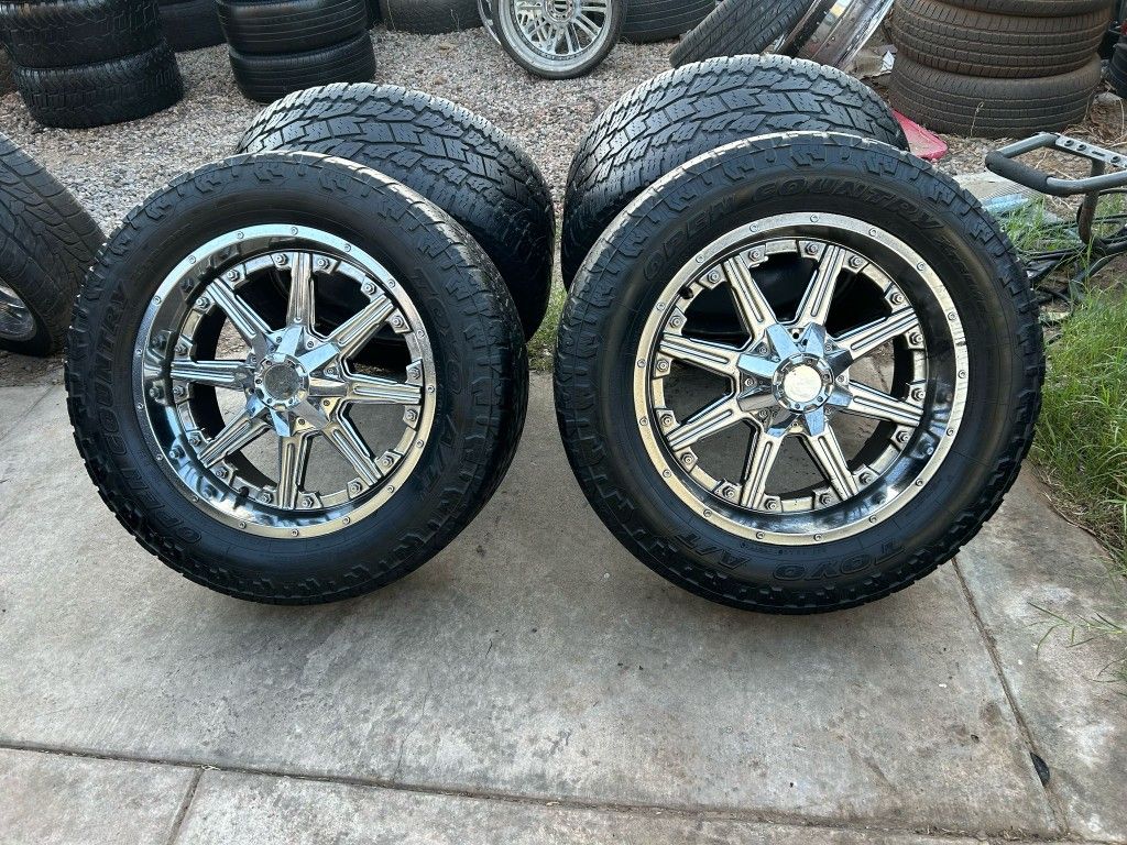 RIMS 33X12.50R20LT....6 LUGS UNIVERSAL FIT CHEVY SILVERADO YUKON TAHOE SUBURBAN NISSAN TITAN DENALLI NISSAN ARMADA