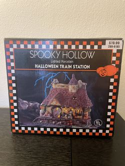 Spooky Hollow Train Station