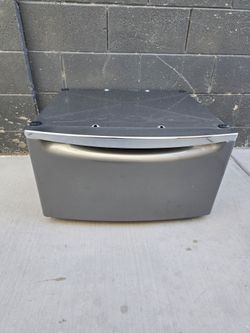 Samsung pedestal