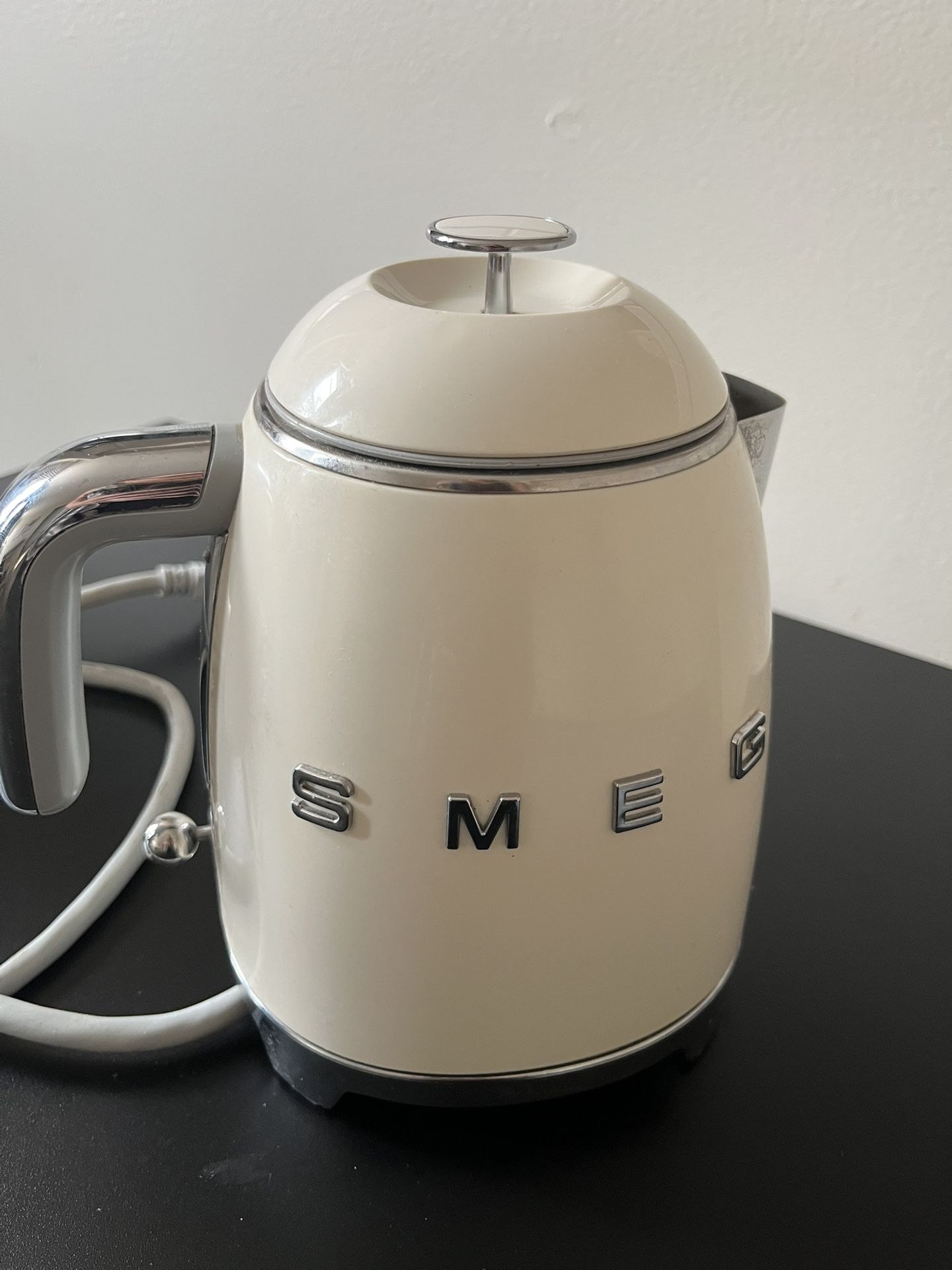 SMEG Mini Kettle