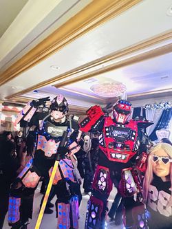 Dj , iluminación , show Robots led, vals nubes , 💥. Chisperos