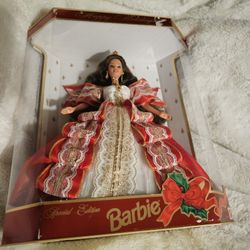 NIB Rare Collectors Item: 1997 Holiday Barbie Rare Misprint