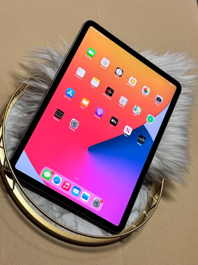 Apple IPad Pro 11 Inch 1st Generation Tablet - $1 To Take it Home same Day and Pay the Rest later!