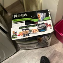Ninja Mega Kitchen System 1500 Blender