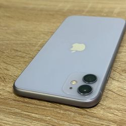 iPhone 11 - Unlocked - 128GB 