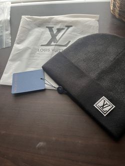 LV benie