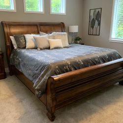 King Sleight Bed Frame And Dresser