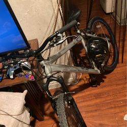 Specialized Rockhopper Mountain Bicycle 