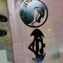 Mortal Kombat logo/ Batman Superman Logo