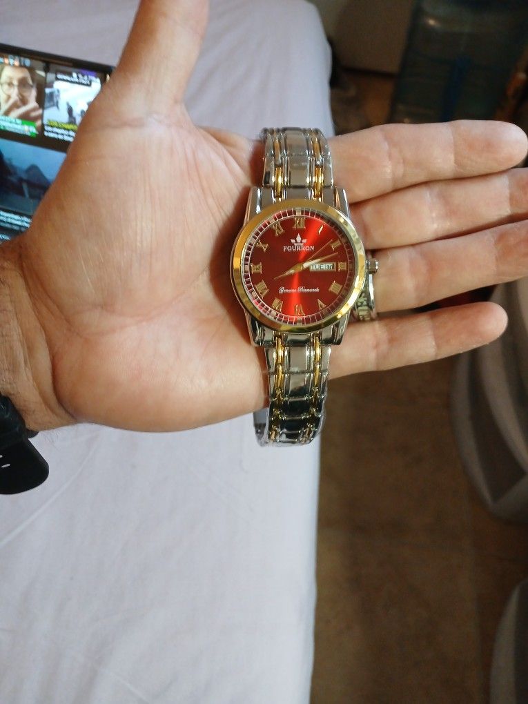 Elegante Reloj Marca Fourron De Cuarzo NUEVO