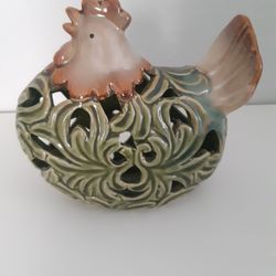 Apropos Ceramic Hen In EXCELLENT CONDITION 