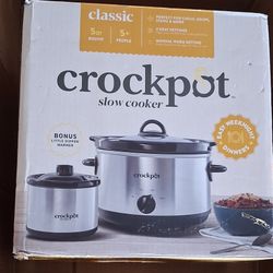 Slow Cooker With Little Dipper