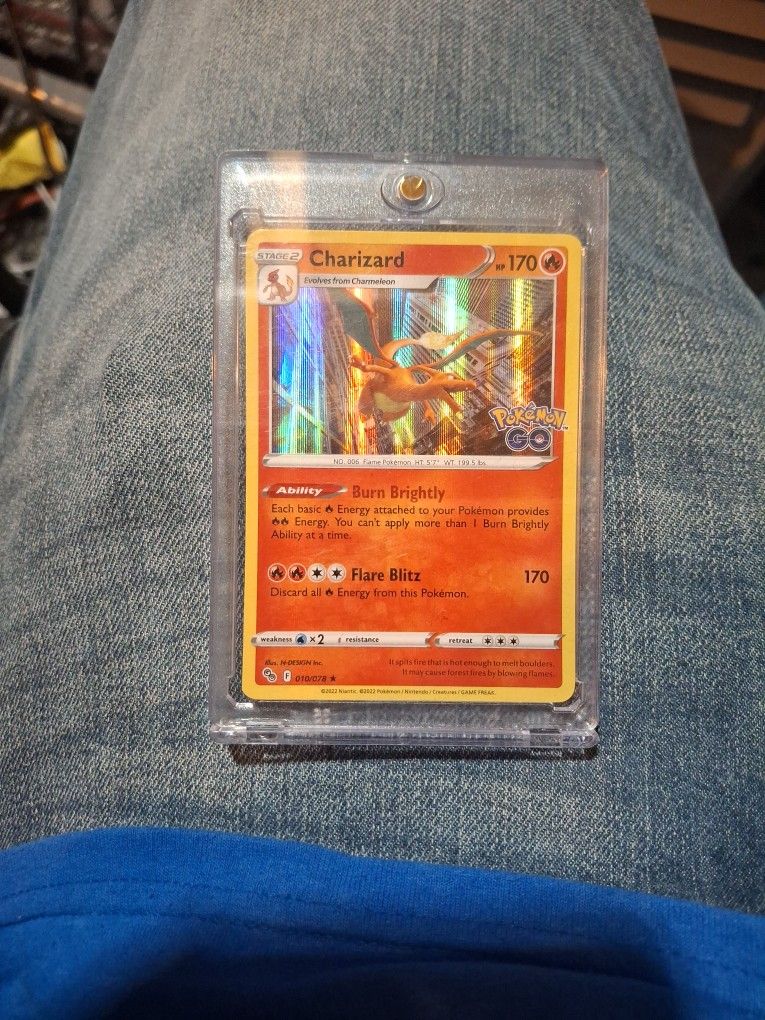 2022 Pokémon TCG Go "Charizard" Holo
