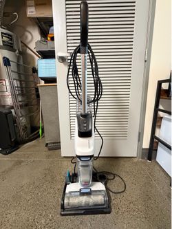 Bissell CrossWave Edge Floor Cleaner, Wet Dry Vacuum Mop with Zero-Gap Edge Technology & Powerful Suction for Tile Floors and Stain Removal, 4111A