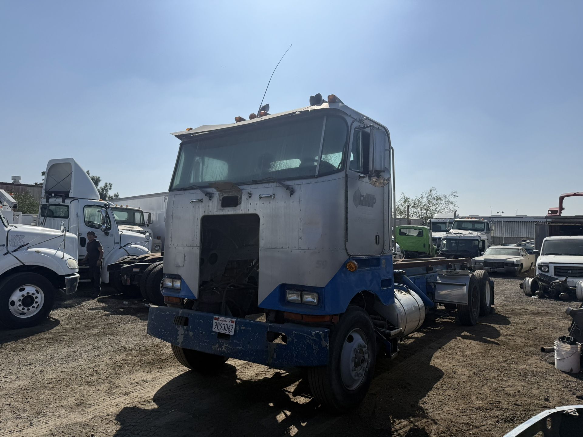 Peterbuilt Roll Off Completo Sin Motor Model 362 / $8900 / Manda Oferta