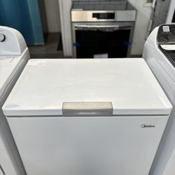 Midea 7.0 Cu Chest Freezer 