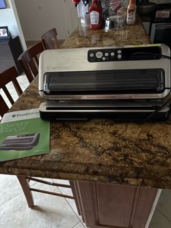 Vaccum seal food saver
