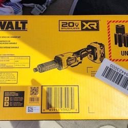 Dewalt 
20V MAX Brushless Die Grinder with (2) 5.0 Ah Batteries & Charger (New)