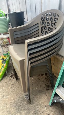 Stackable chairs