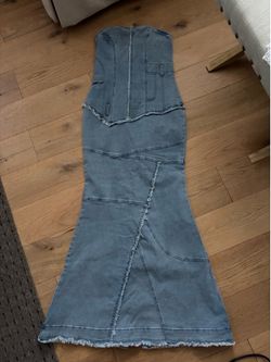 LIGHT DENIM SHEIN STRAPLESS MAXI DRESS WITH FLARED, FRAYED MERMAID HEM.