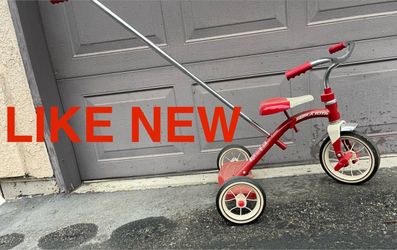 Radio Flyer Tricycle with assist handle.
