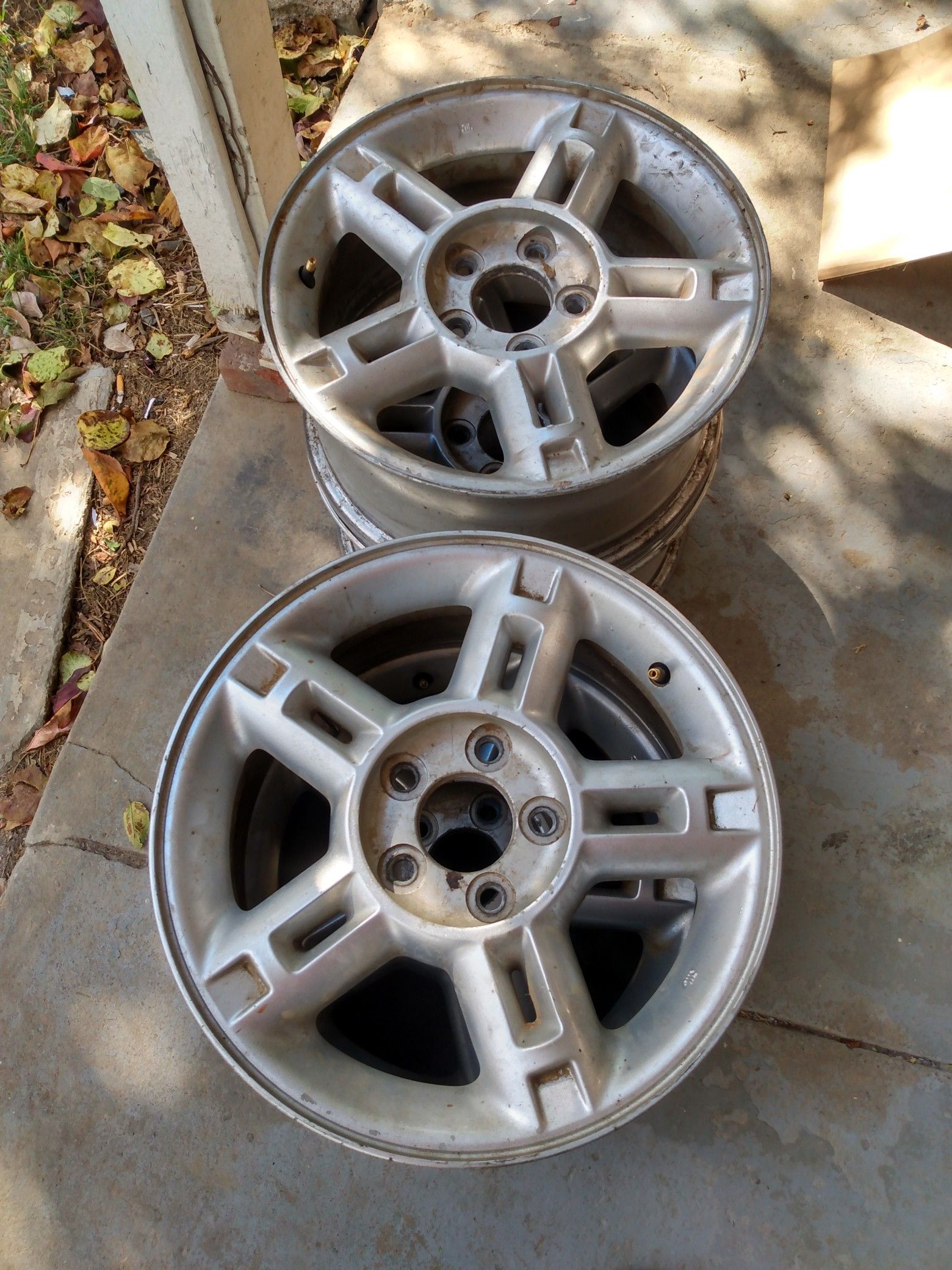 5 Lug 5 Star 16" Wheels