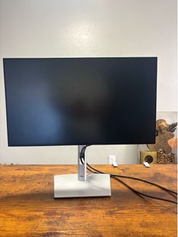 Del 27 inch monitor- delivery available