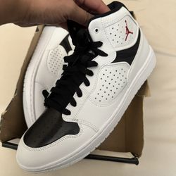 Men’s Jordan’s 11.5 (New In Box)