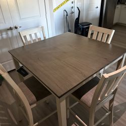 Dinning Room Table 