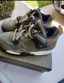 NIKE AIR JORDAN 4 "OLIVE" KIDS SIZE 5.5 ALMOST NEW WORN 2 TIMES